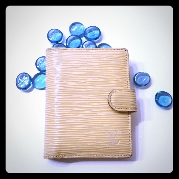 Louis Vuitton yellow card holder wallet - Picture 1 of 8